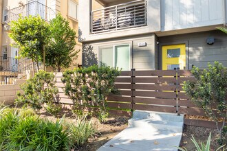 Gate 26 in Valley Village, CA - Building Photo - Building Photo