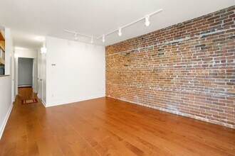 138 W Concord St in Boston, MA - Building Photo - Building Photo