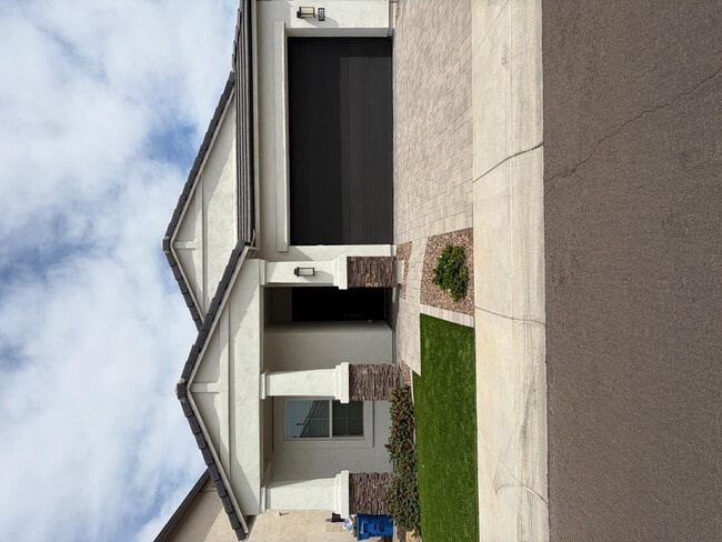 property at 5028 E Shady Glen Ave