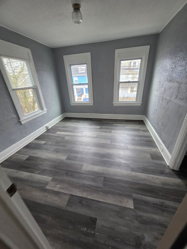 223 S 3rd St in Millville, NJ - Building Photo - Building Photo