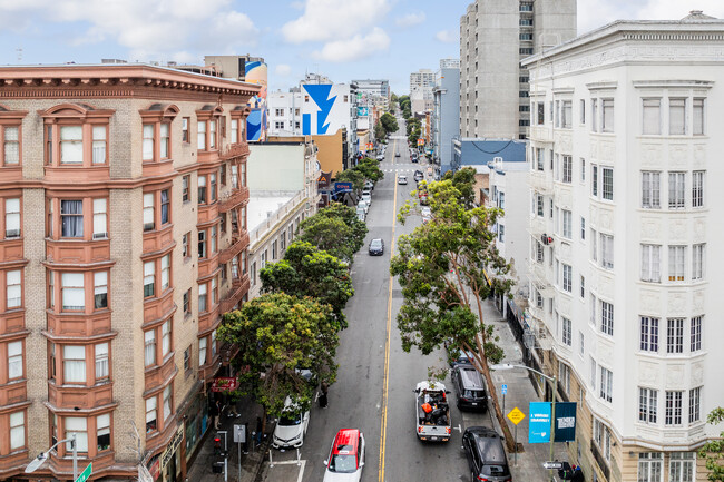 Crescent Apartments in San Francisco, CA - Building Photo - Building Photo