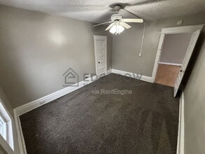 742 Mc Reynolds Ave NW in Grand Rapids, MI - Building Photo - Building Photo