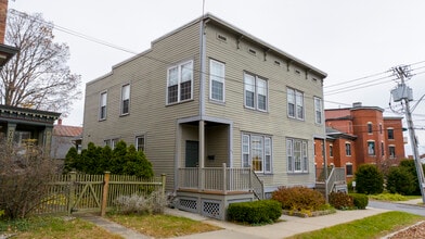 39 Walton St, Unit 39 in Saratoga Springs, NY - Building Photo - Building Photo