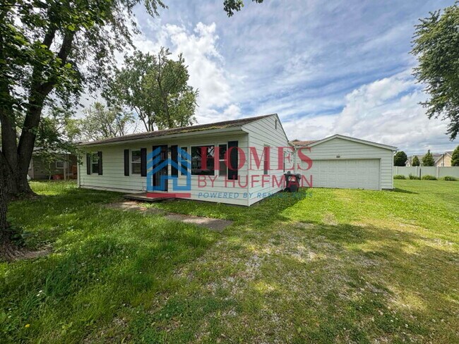 3875 Clover Dr in Newburgh, IN - Building Photo - Building Photo