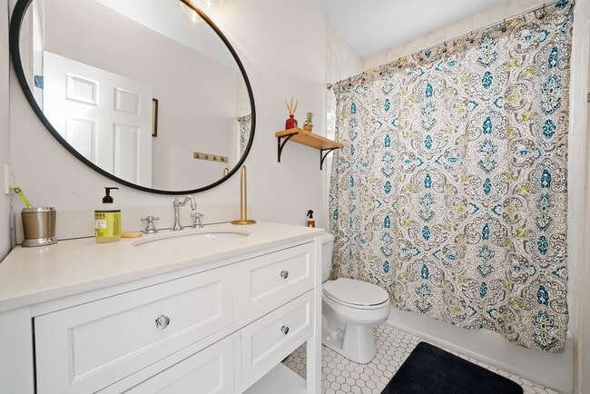 1028 N Wolcott Ave, Unit 3 in Chicago, IL - Foto de edificio - Building Photo