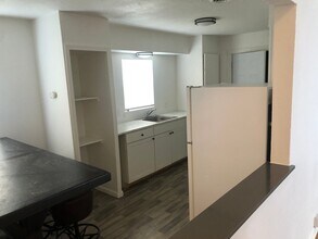 238 E 52nd St N in Tulsa, OK - Building Photo - Building Photo