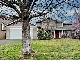 17302 26th Ave E in Tacoma, WA - Building Photo