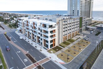 4135 Atlantic Ave in Virginia Beach, VA - Building Photo - Building Photo