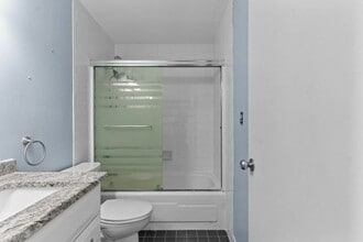 77 Adams St in Quincy, MA - Building Photo - Building Photo