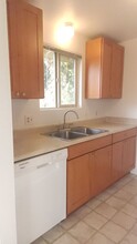 1002 E Marine View Dr in Everett, WA - Building Photo - Building Photo