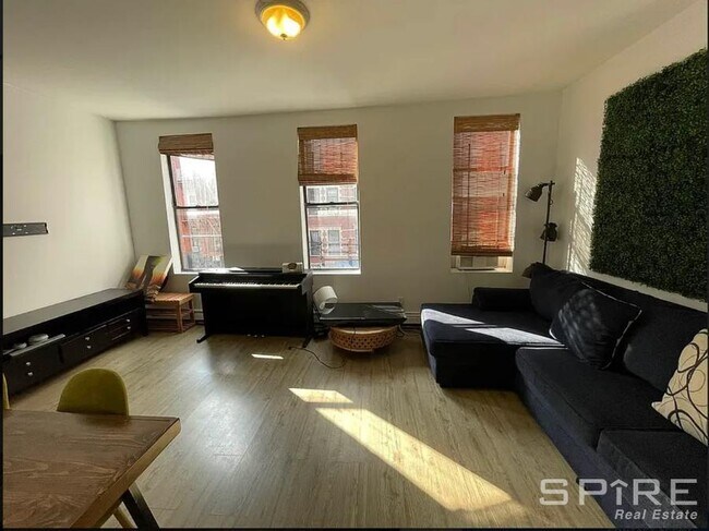 47 Avenue B in New York, NY - Building Photo - Building Photo