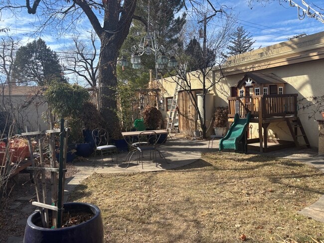 1400 Sigma Chi Rd NE, Unit East wing apartment in Albuquerque, NM - Building Photo - Building Photo