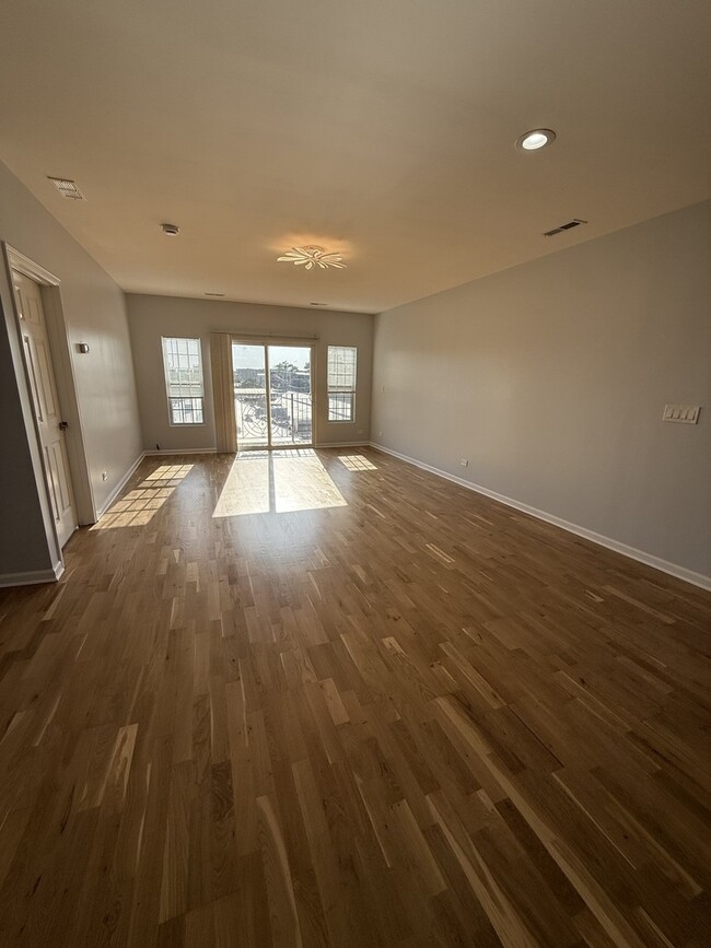 3000 W Lawrence Ave in Chicago, IL - Building Photo - Building Photo