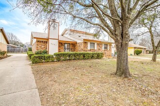 2521 Indigo Ln in Arlington, TX - Building Photo - Building Photo