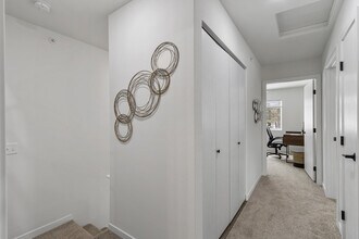 Pine Creek Apartments in Wisconsin Dells, WI - Foto de edificio - Building Photo