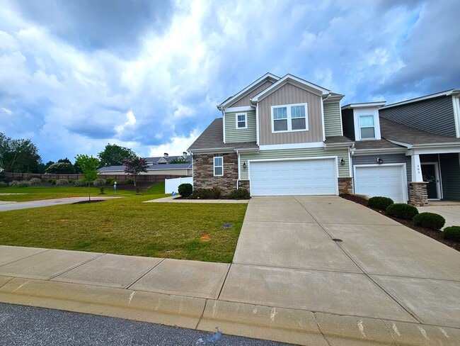 301 Albemarle Ln in Greer, SC - Building Photo - Building Photo
