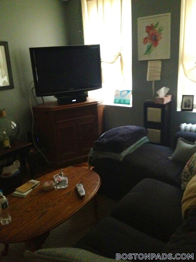 224 Hanover St in Boston, MA - Foto de edificio - Building Photo