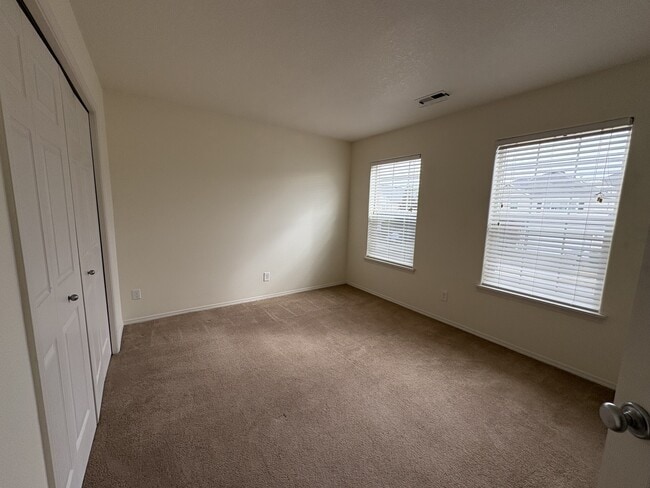 16850 NW Arizona Dr in Beaverton, OR - Building Photo - Building Photo