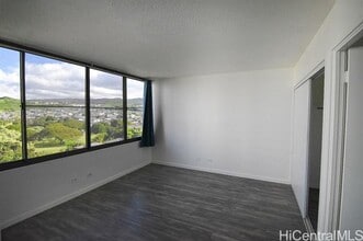 1147 Ala Napunani St in Honolulu, HI - Building Photo - Building Photo