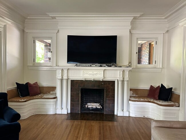property at 415 E Center St