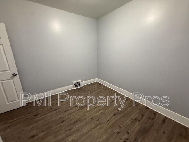 3278 N 17th St in Milwaukee, WI - Building Photo - Building Photo