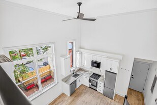 311 East Capitol St SE in Washington, DC - Building Photo