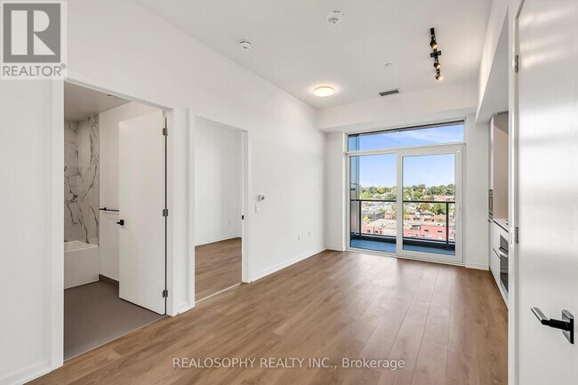 1285 Dupont St in Toronto, ON - Building Photo - Building Photo