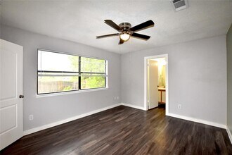 2800 Jadewood Ct in Austin, TX - Building Photo - Building Photo