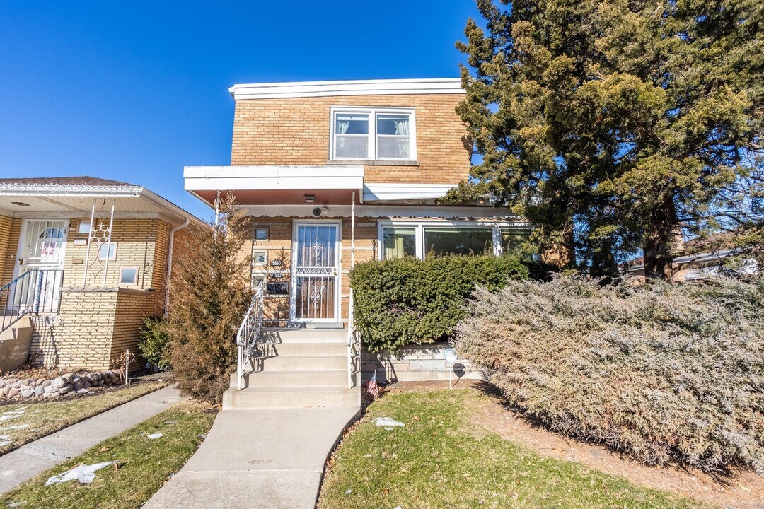 3630 W 66th St in Chicago, IL - Building Photo