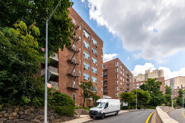 The Bonnie Crest in Bronx, NY - Foto de edificio - Building Photo