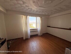 324 Crown Ave in Scranton, PA - Building Photo - Building Photo