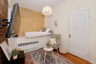 293 E 92nd St in New York, NY - Foto de edificio - Building Photo