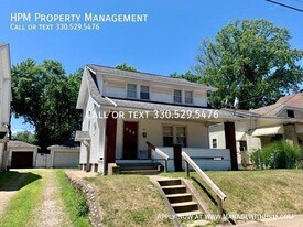 1525 Miami Ct NE in Canton, OH - Building Photo