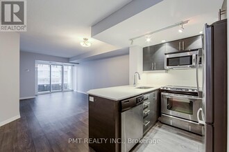 65-865 E Liberty St in Toronto, ON - Building Photo - Building Photo