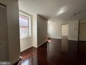 222 N 9th St in Philadelphia, PA - Building Photo - Building Photo