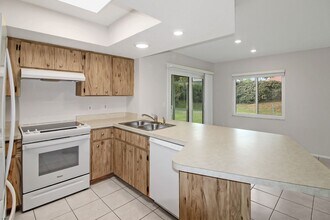 145 Hourglass Dr in Venice, FL - Building Photo - Building Photo