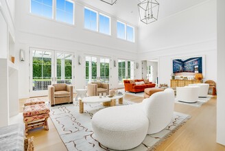 127 Head of Pond Rd in Water Mill, NY - Building Photo - Building Photo