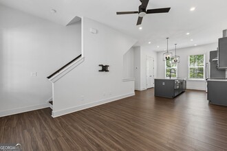 194 Chestnut Cir in Atlanta, GA - Building Photo - Building Photo