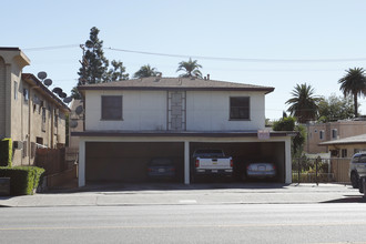 14810 Victory Blvd in Van Nuys, CA - Building Photo - Primary Photo