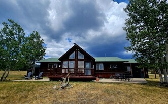 256 Escobar Ave in Pagosa Springs, CO - Building Photo
