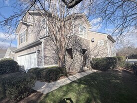 9420 Meadowmont View Dr in Charlotte, NC - Building Photo