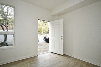 2012 Brownsville Rd in Pittsburgh, PA - Building Photo - Building Photo