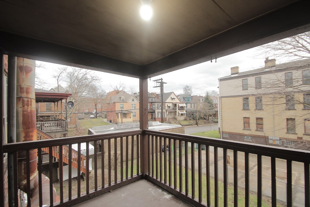 307 S Trenton Ave in Pittsburgh, PA - Foto de edificio