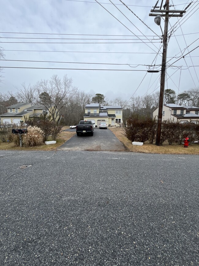 29 Cedar St, Unit 1st Floor unit A in Barnegat, NJ - Building Photo - Building Photo