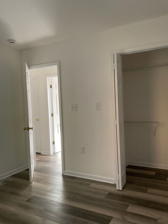 1020 Rosewood Dr in Dallas, NC - Building Photo - Building Photo