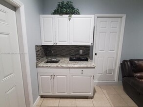 16025 SW 53rd Terrace in Miami, FL - Building Photo - Building Photo