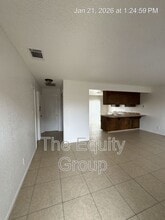 2025 S Tracy Ct in Visalia, CA - Building Photo - Building Photo
