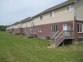 Amberwood Townhomes in Troy, MI - Foto de edificio - Building Photo