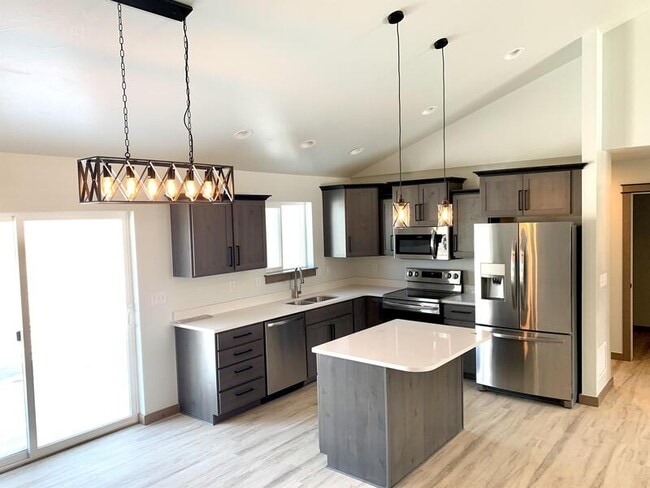 property at 2941 Bullfrog Ct