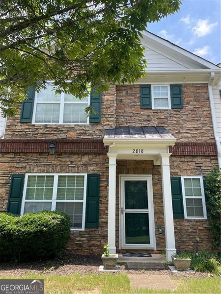 property at 2818 Village Trce